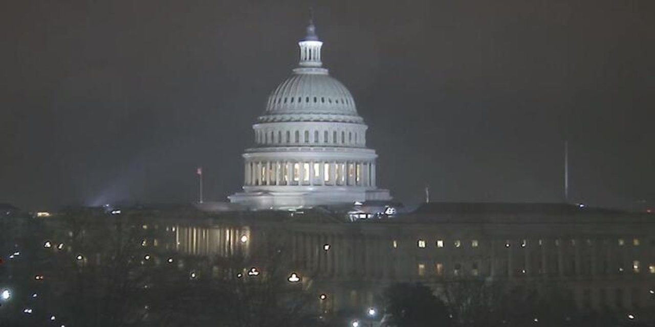 ABD Senatosu'nda silahlı saldırgan paniği: Bina boşaltıldı