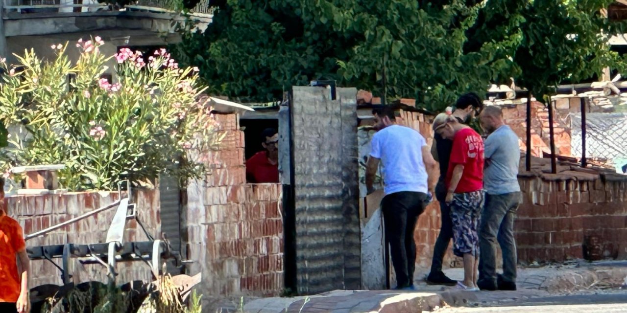 Manisa'da alacak-verecek tartışmasında bir kişi bıçakla öldürüldü