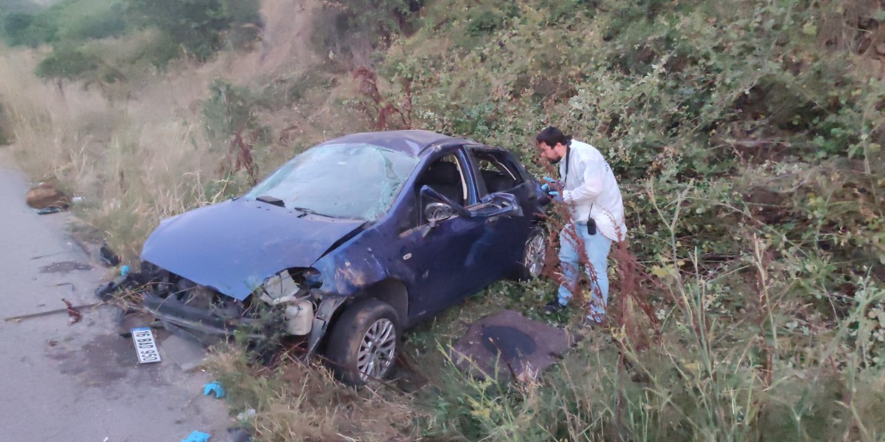 Bursa'da emniyet kemeri kullanmayan 4 genç takla atan araçtan yola savruldu: 2 kişi yaşamını yitirdi