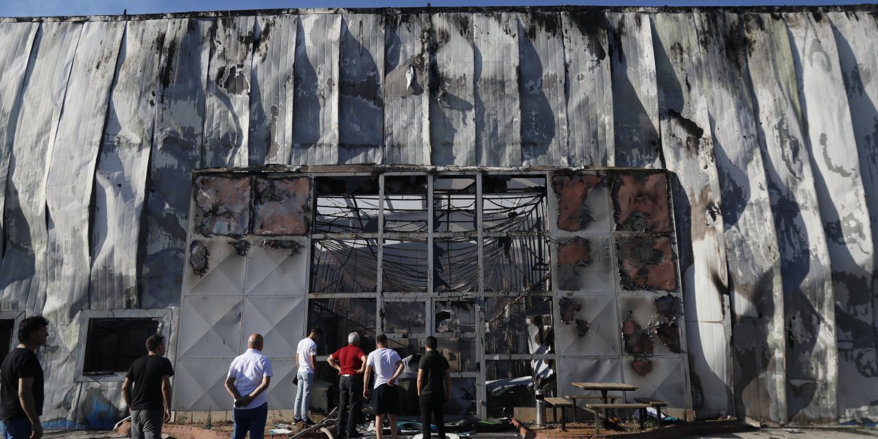 Antalya'da gıda fabrikasında yangın