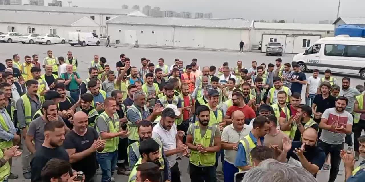 İstanbul'da metro inşaat işçileri grevde: Bu ücret bize küfür gibi