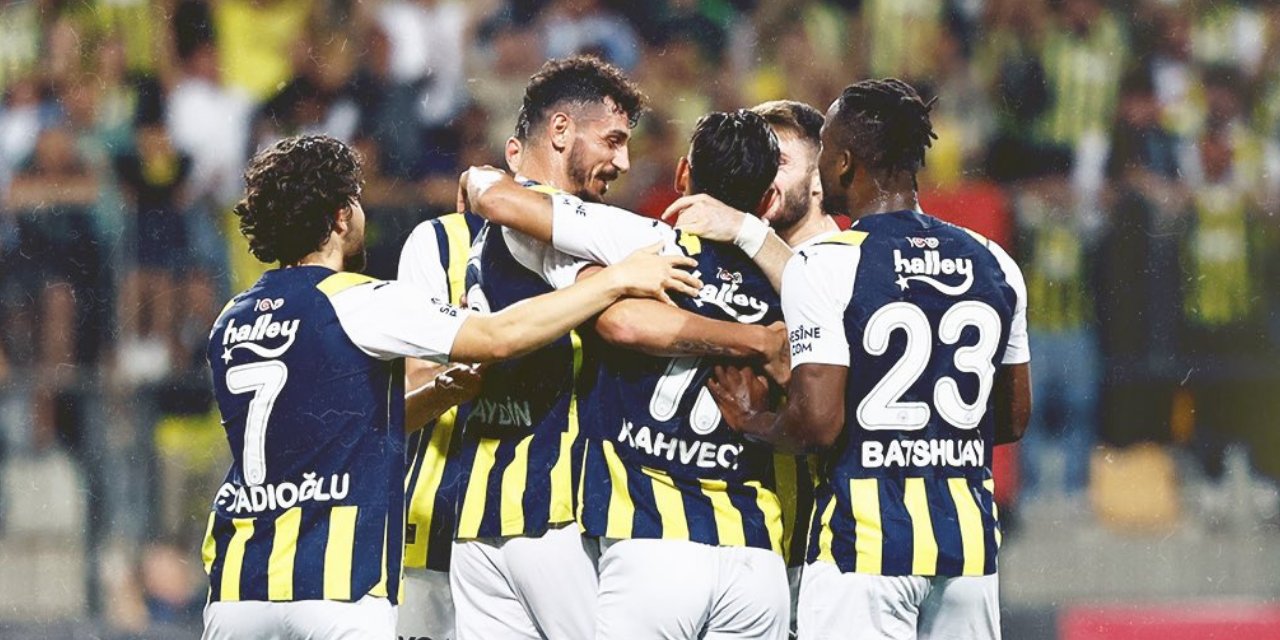 Maribor taraftarı maç oynanırken Fenerbahçeli taraftarlara saldırdı, karşılaşma durdu