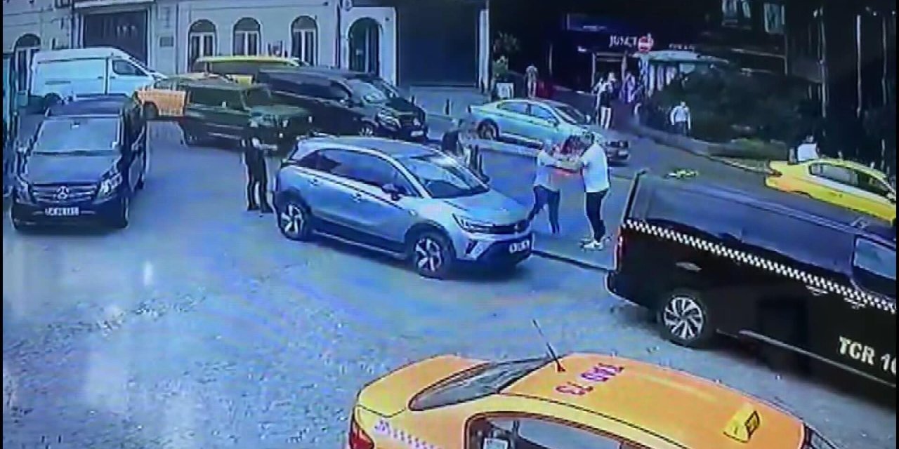 Beyoğlu'nda Faslı adamı darp ederek öldüren taksici tutuklandı