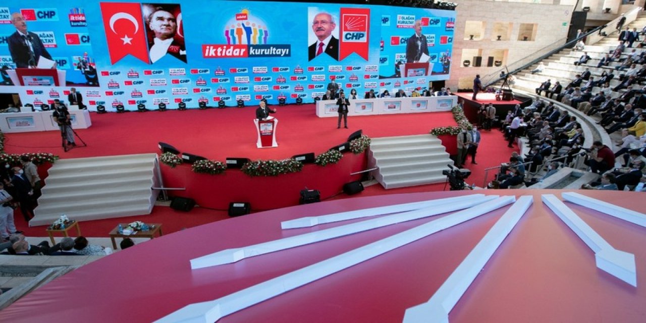 İlçe kongrelerinin sonuçları: CHP'de delege "değişim" tartışmasının uzağında