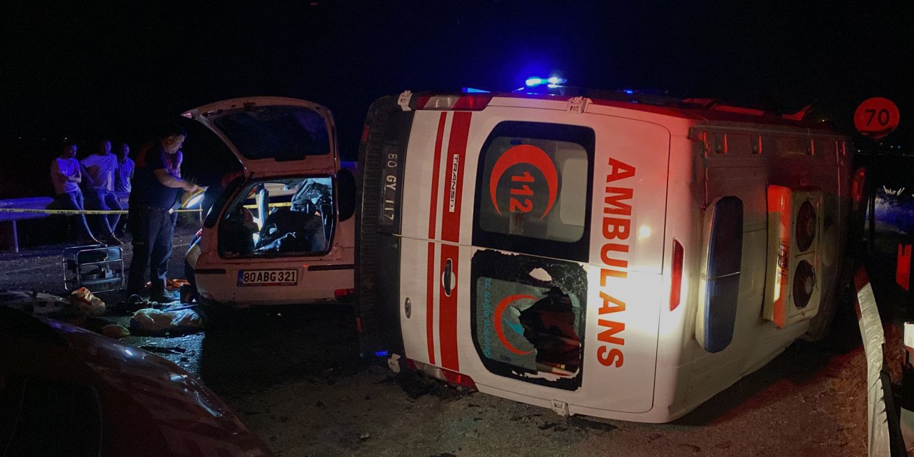 Osmaniye'de ambulans ile otomobil çarpıştı: 3 kişi yaşamını yitirdi, 3 yaralı
