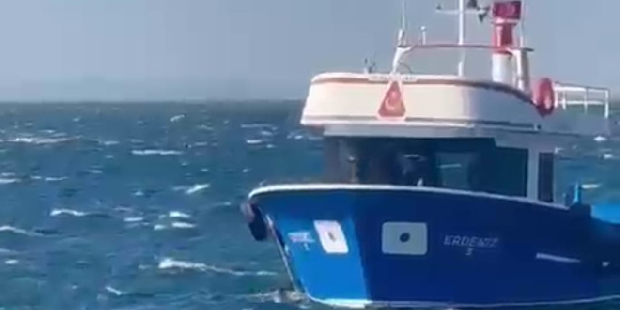 Marmara Adası'nda gezi teknesi fırtınada alabora oldu: 1 ölü
