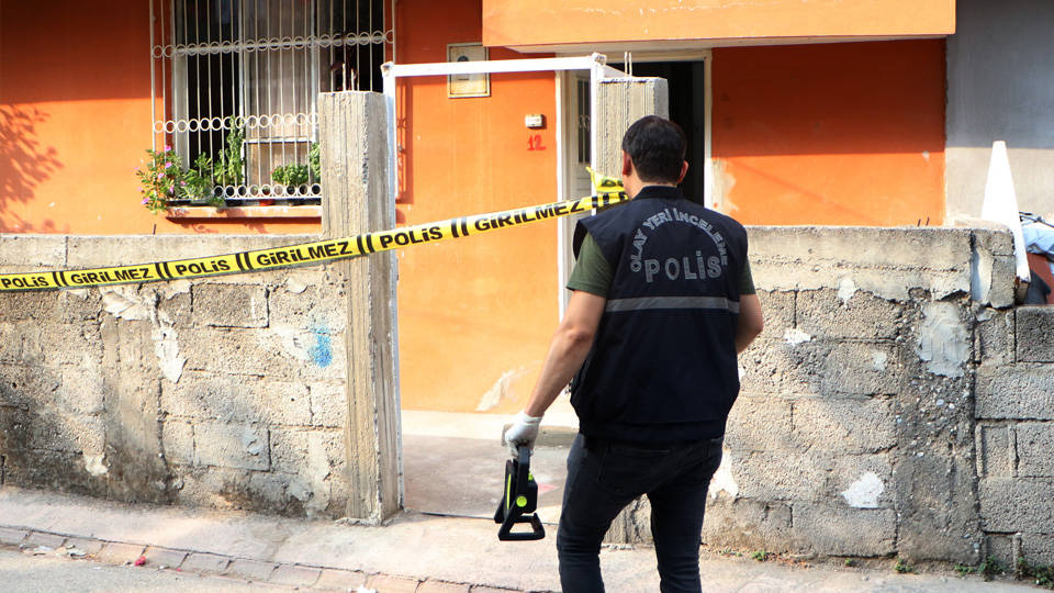 Adana'da kadın cinayeti: 74 yaşındaki kadın, evli olduğu erkek tarafından öldürüldü