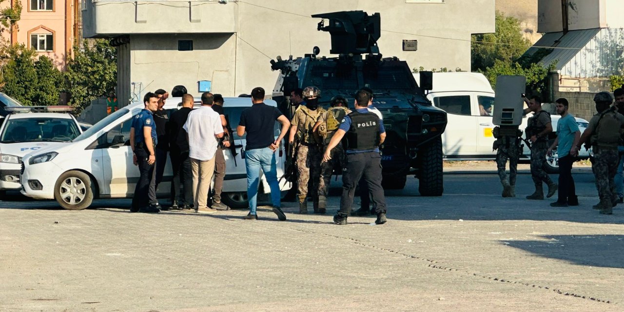 Şanlıurfa'da uyuşturucu satıcıları polise ateş açtı: 2 gözaltı