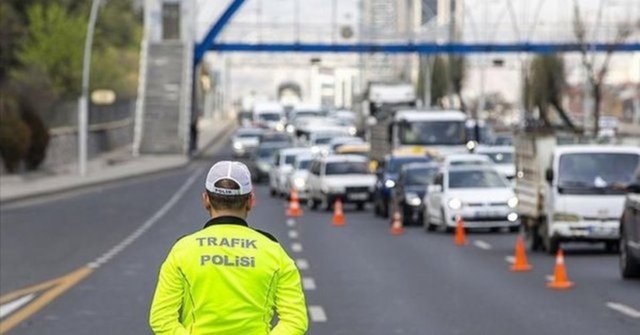 İstanbul'da 30 Ağustos Zafer Bayramı nedeniyle bazı yollar trafiğe kapatıldı
