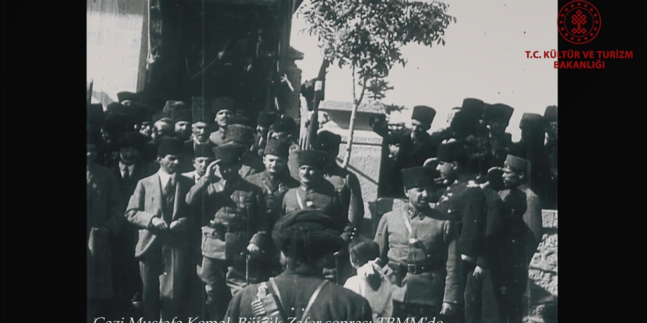Atatürk'ün büyük zafer sonrası görüntüleri paylaşıldı