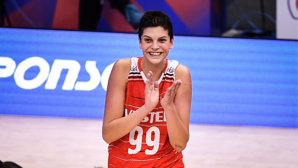 Ebrar Karakurt'tan final maçı öncesi paylaşım: Zirvedeyim, sesin duyulmuyor