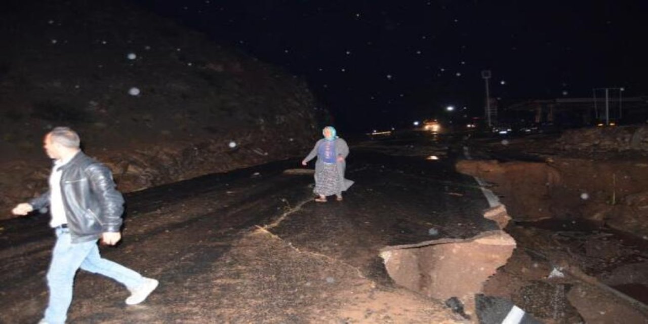 Aksaray'da sel nedeniyle yol yarıldı; sulara kapılan araçta mahsur kaldılar: 1 ölü, 1 bebek kayıp