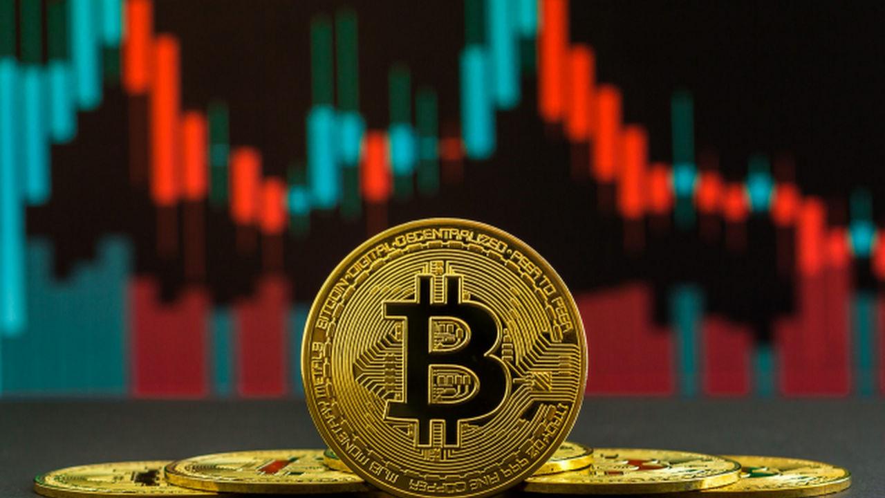 Ekonomist Çifter: “Bitcoin eski zirvesine çıksa bile kalıcı olması güç”