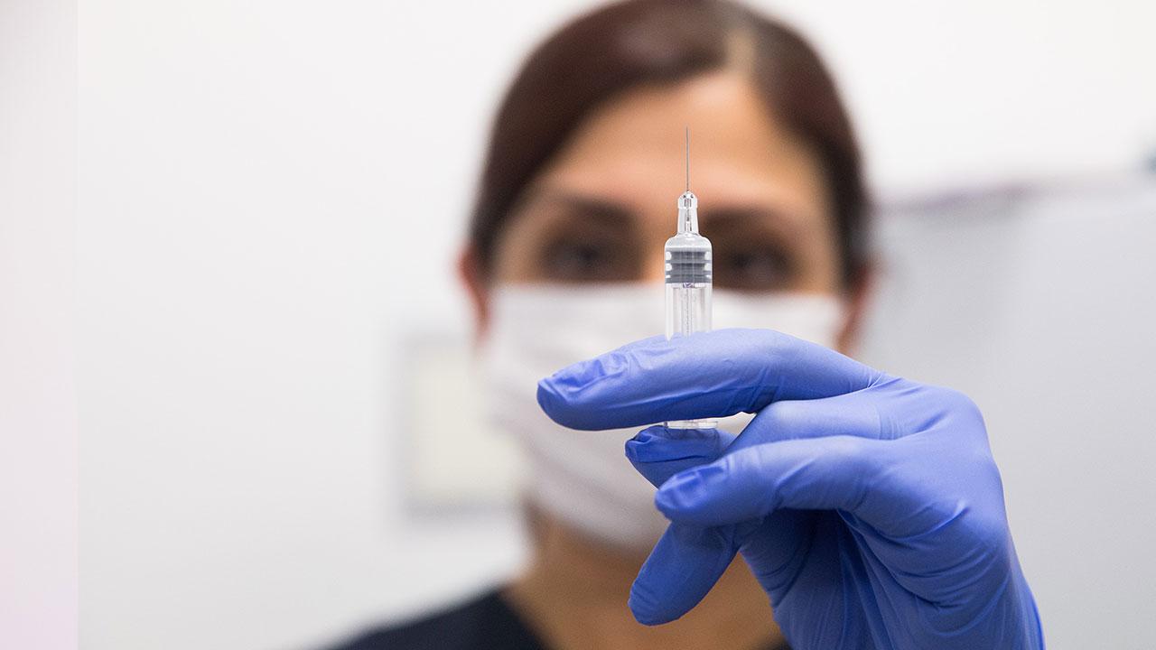 Hekimlerden Covid çağrısı: 'Varyant aşıları bir an önce gelmeli'