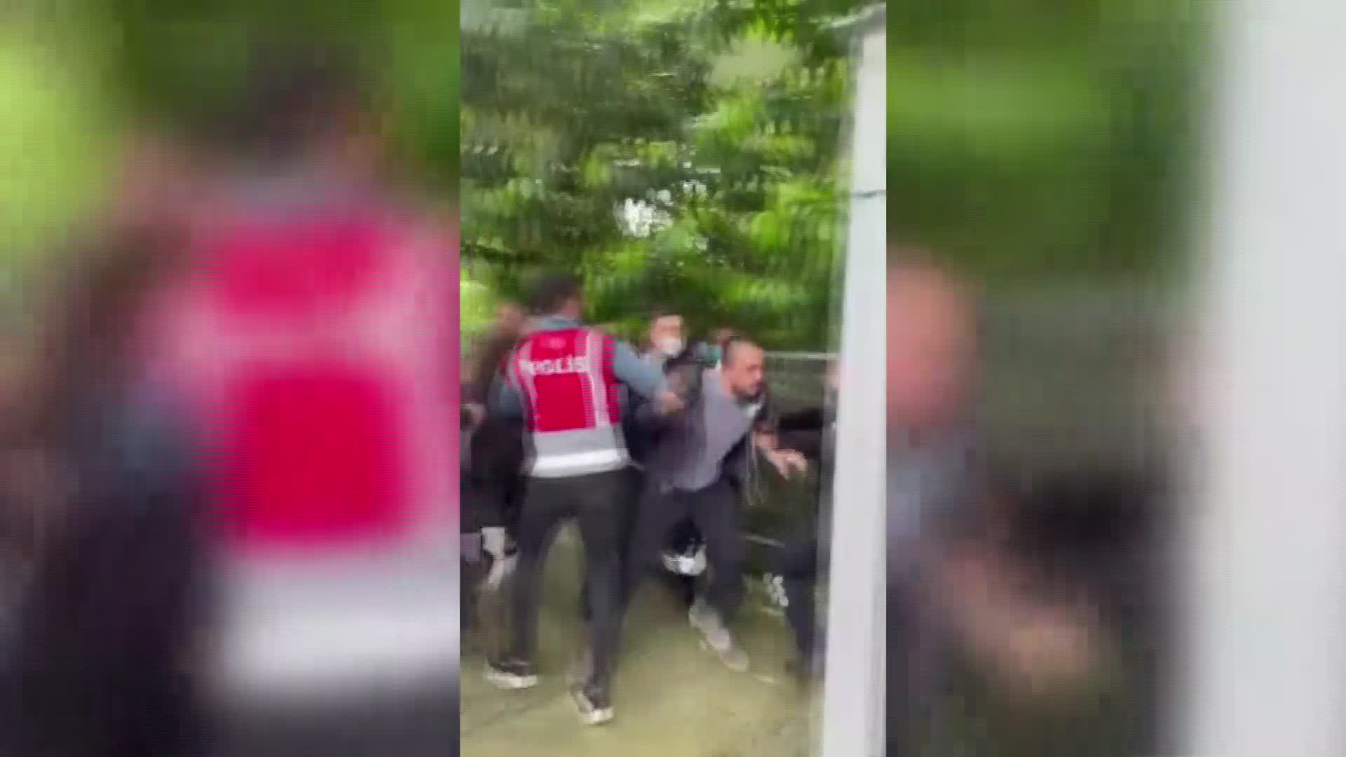 Boğaziçi Üniversitesi'nin kapısına kilit vuruldu, öğrenciler içeri alınmadı