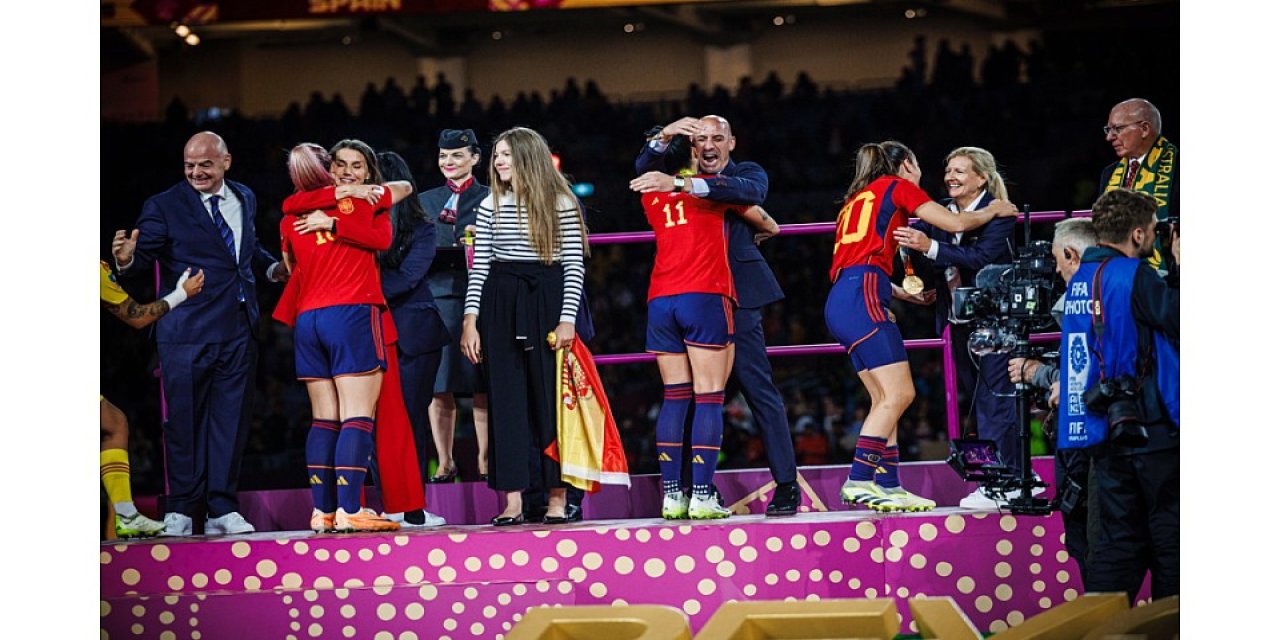 İspanya’da kadın futbolundaki skandaldan sonra başlayan ‘Bitti’ hareketi büyüyor