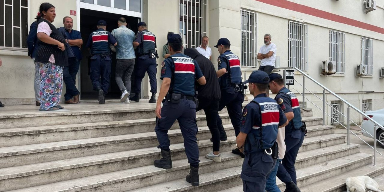 Edirne'de 602 kaçak göçmen yakalandı, 19 organizatör tutuklandı