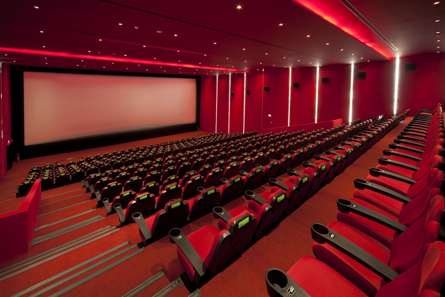 Sinema salonlarının açılması 1 Temmuz’a ertelendi
