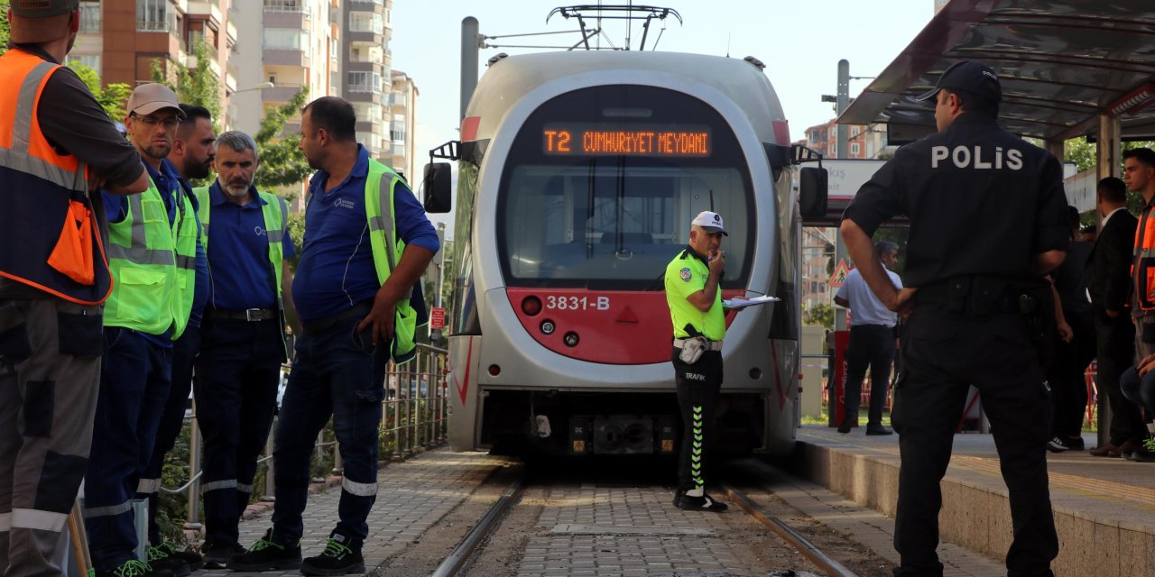 Kayseri'de tramvayın çarptığı Harun Can yaşamını yitirdi