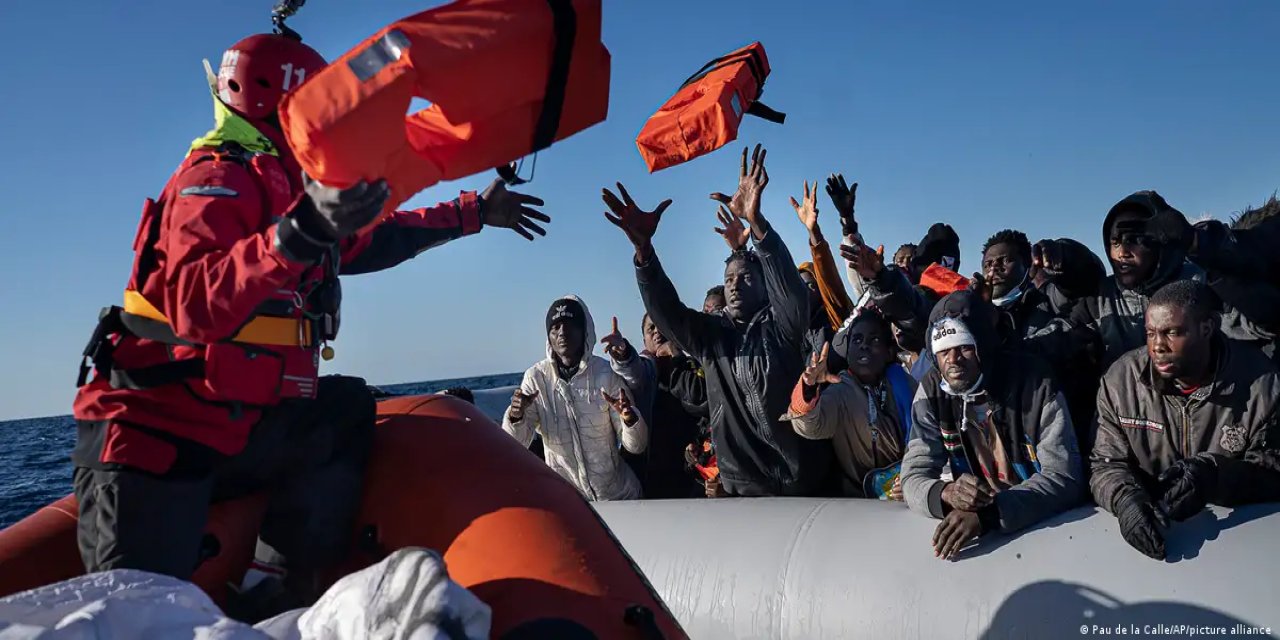 BM: Akdeniz üzerinden Avrupa'ya geçen göçmen sayısı arttı