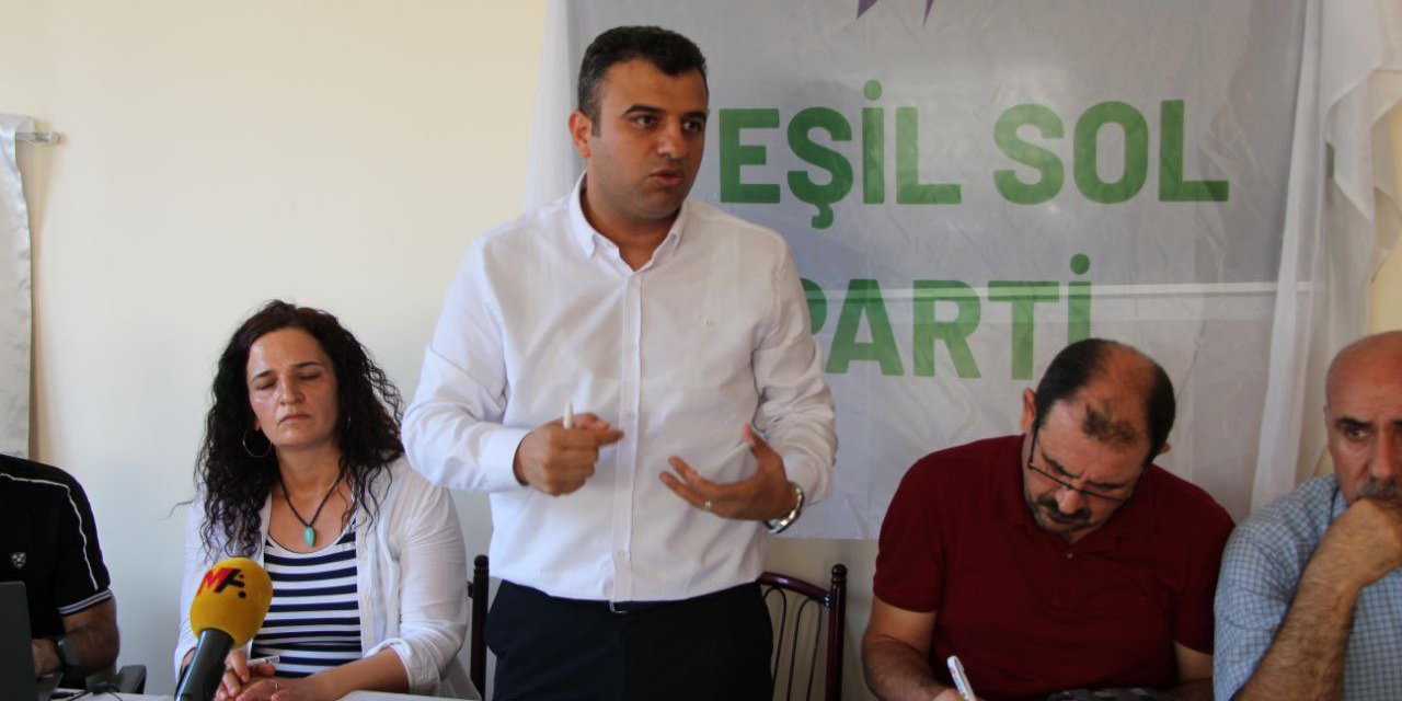 YSP'li Ömer Öcalan'ın Meclis'teki Kürtçe basın toplantısına tutanak tutuldu