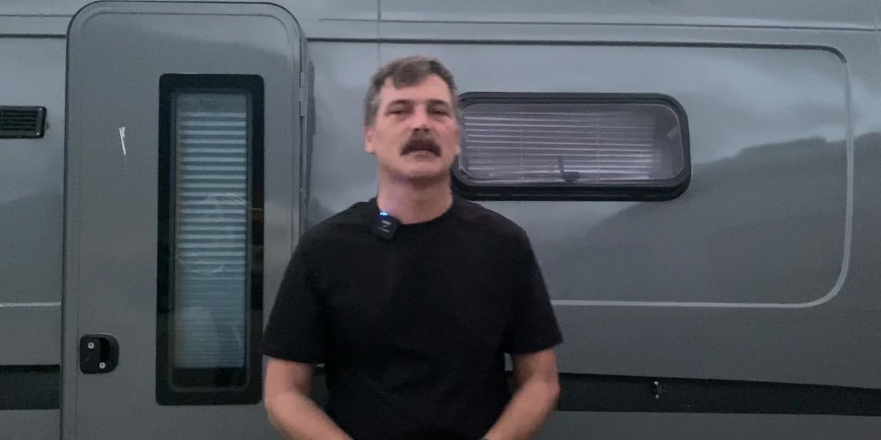 TİP Başkanı Erkan Baş: İskenderun'da öğrencilere yurt olmadığı için çadırlar kalacak yer olarak gösteriliyor