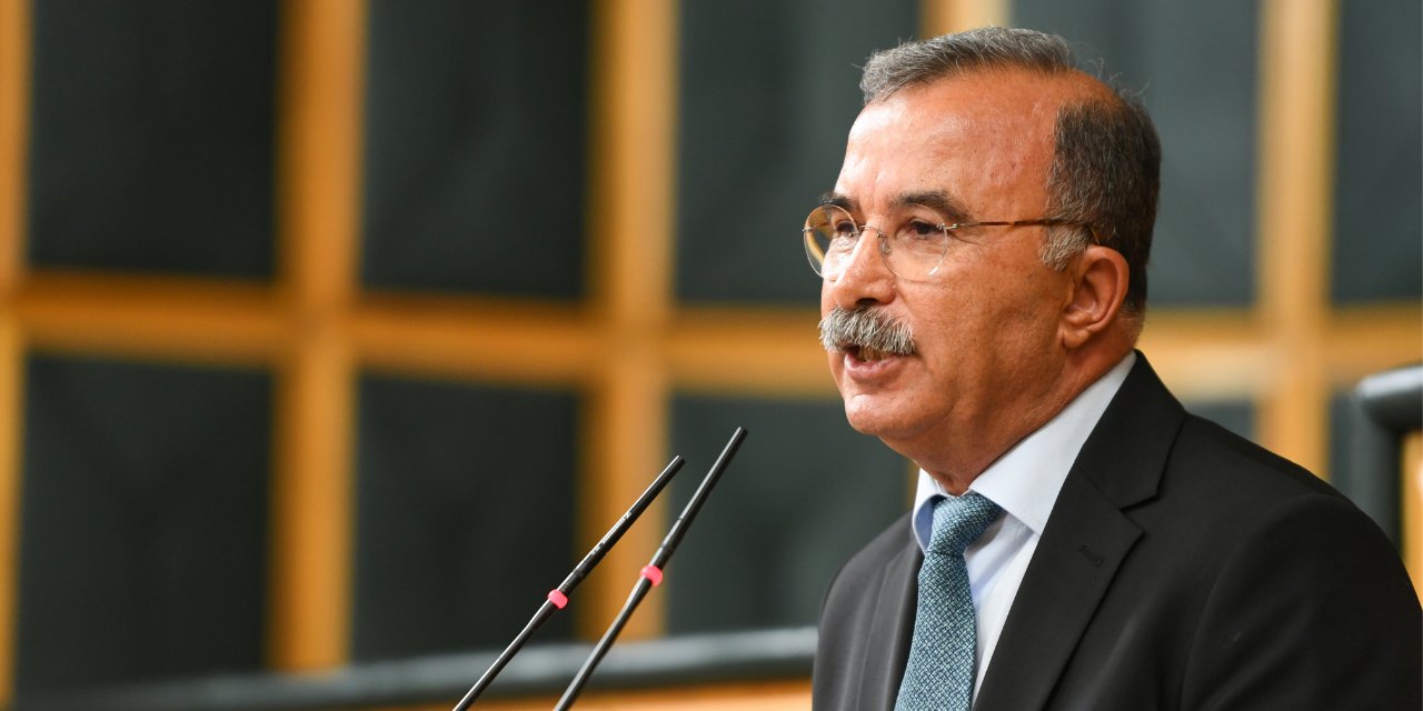 Yeşil Sol Parti Eş Sözcüsü Akın'dan yeni anayasa açıklaması: Önce demokratik ortam sağlanmalı