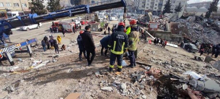 Depremde 60 kişinin öldüğü binada sorumlu bulanamadı: Müteahhit tahliye edildi