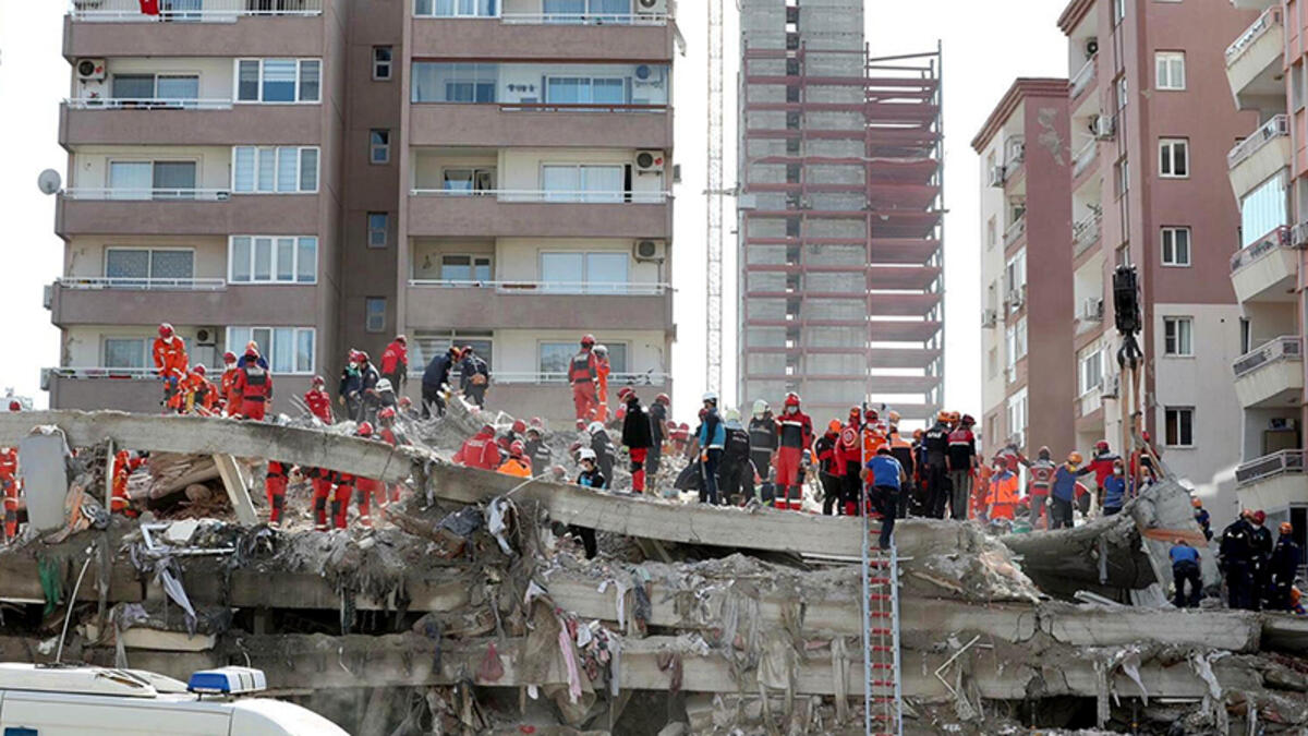İzmir depreminde yıkılan 'Rıza Beyi Apartmanı' davasında tüm sanıklar serbest