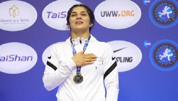 Nesrin Baş tarihe geçti: Üst üste Dünya şampiyonu olan ilk kadın sporcu oldu