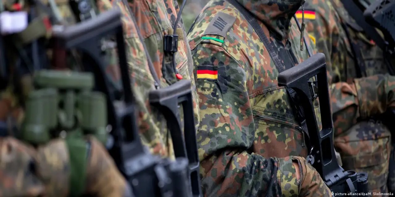 Alman Bakan: Avrupa'da savaş fikrine yeniden alışmalıyız