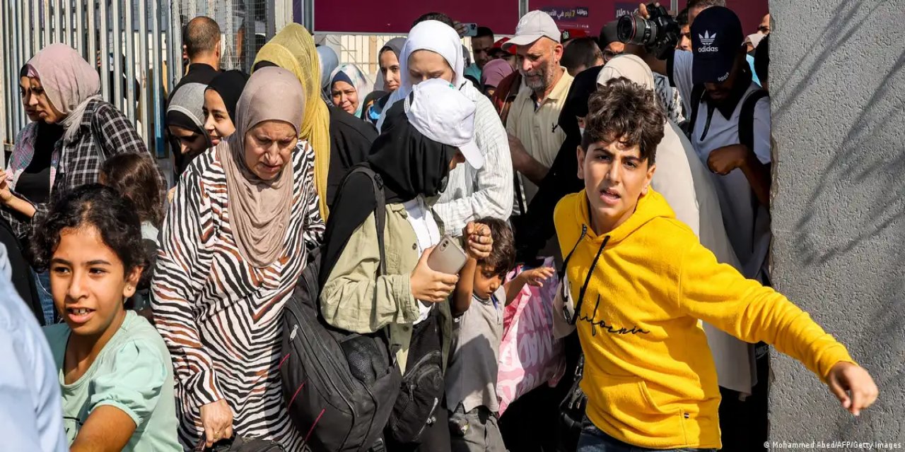 Refah Sınır Kapısı'ndan sınırlı geçişlere izin