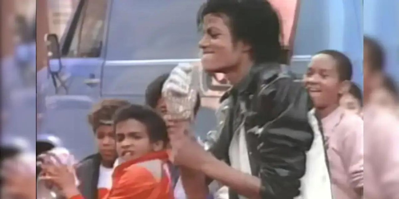 Michael Jackson'ın ikonik ceketi rekor bedelle satıldı
