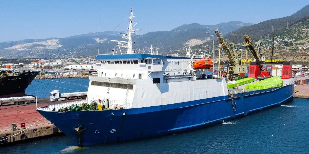 İsrail'e gemilerle mal taşımaya devam eden AKP'linin sosyal medya performansı: 'Yıkılasın İsrail, enkazını göreyim'