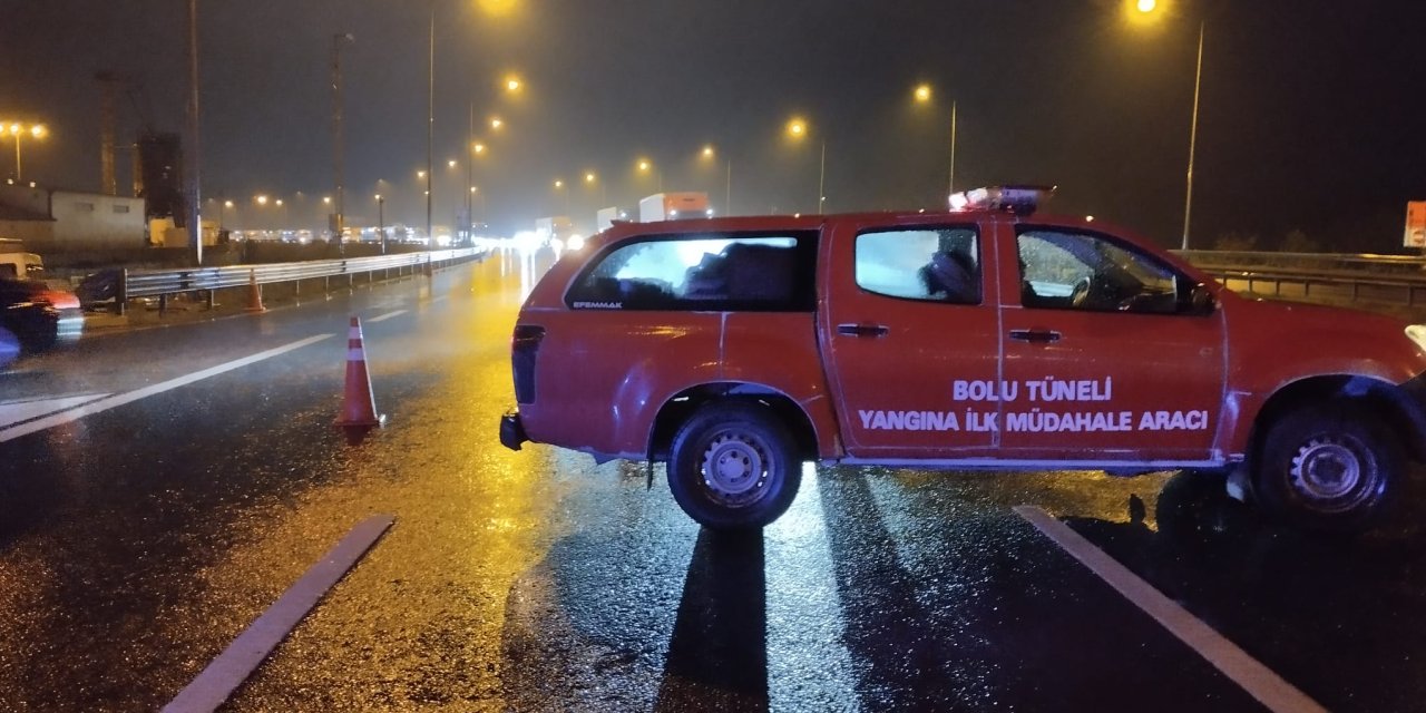 Bolu Dağı İstanbul yönü heyelan nedeniyle trafiğe kapatıldı