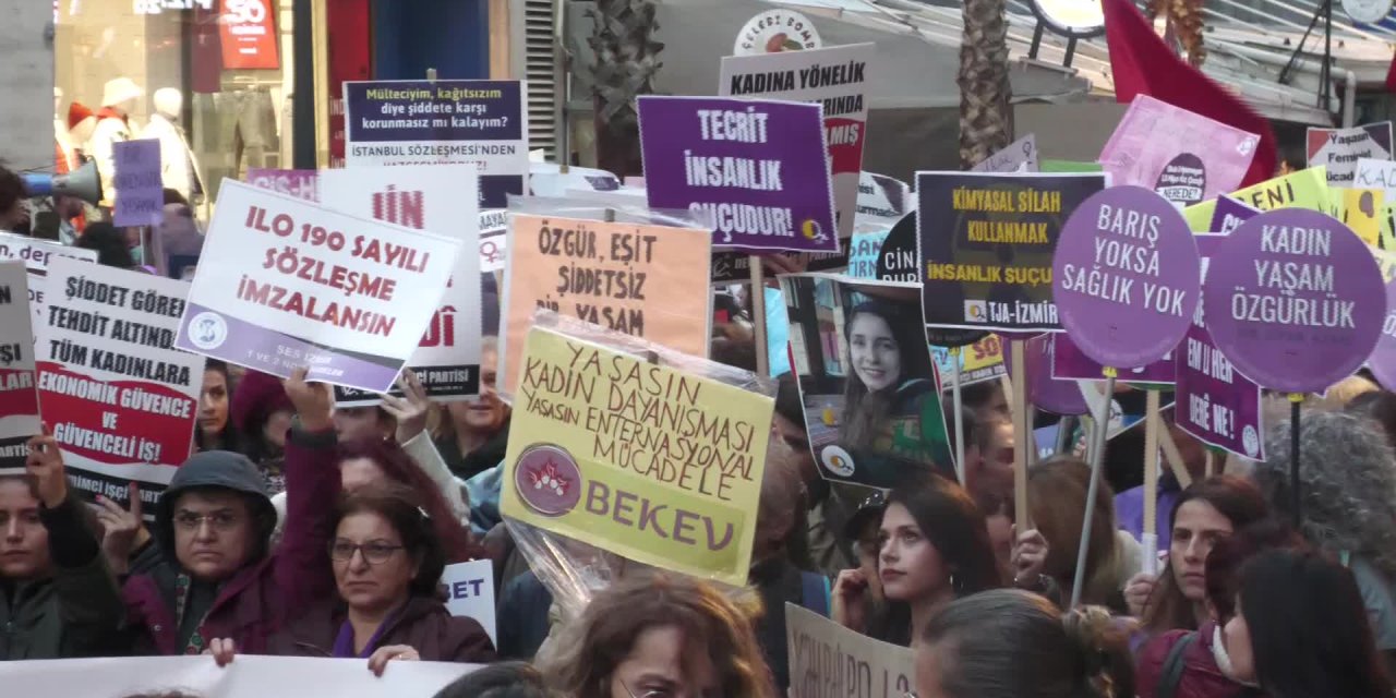 İzmirli kadınlardan 25 Kasım yürüyüşü: 'Faillerimizi tanıyoruz; unutmak, affetmek yok'