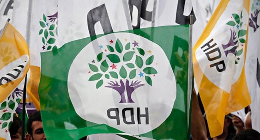 HDP'ye operasyon: Hakkari ilçe eş başkanları gözaltında