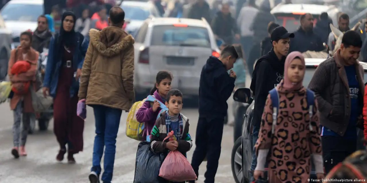 İsrail'den Han Yunus'taki sivillere kenti boşaltma çağrısı