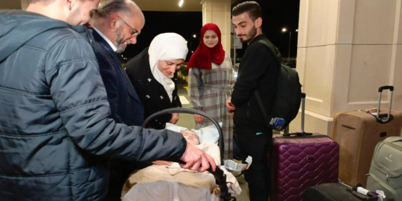 Gazze'den tahliye edilen 68 kişi İstanbul'a geldi