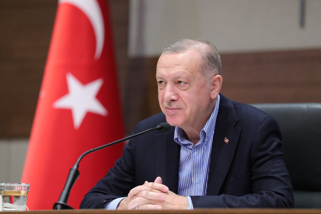 Erdoğan: "Bizim beklentimiz NATO'nun birliğine güç katacak amasız yaklaşımı Amerika'dan görmektir"