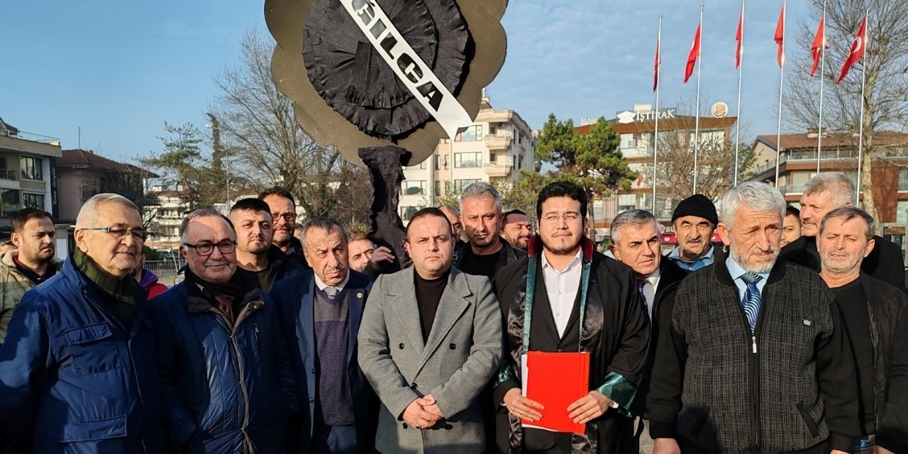 CHP'li milletvekiline siyah çelenkli protesto