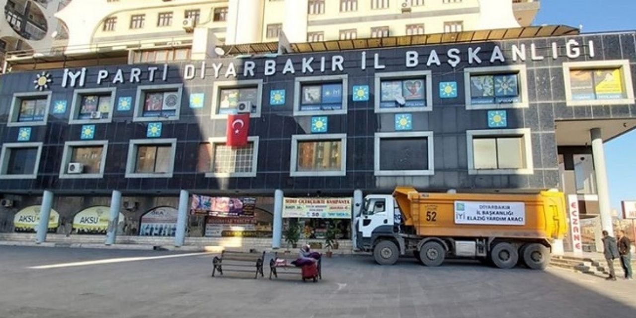 Ensarioğlu arkasından sürükledi... Diyarbakır İYİ Parti'de toplu istifa