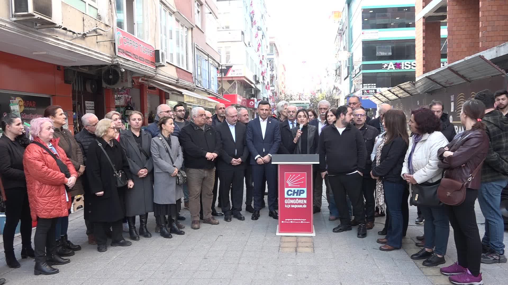 CHP İstanbul İl Başkanı Özgür Çelik: Suudi Arabistan kralı için bayrakları indirenler oralı olmadı