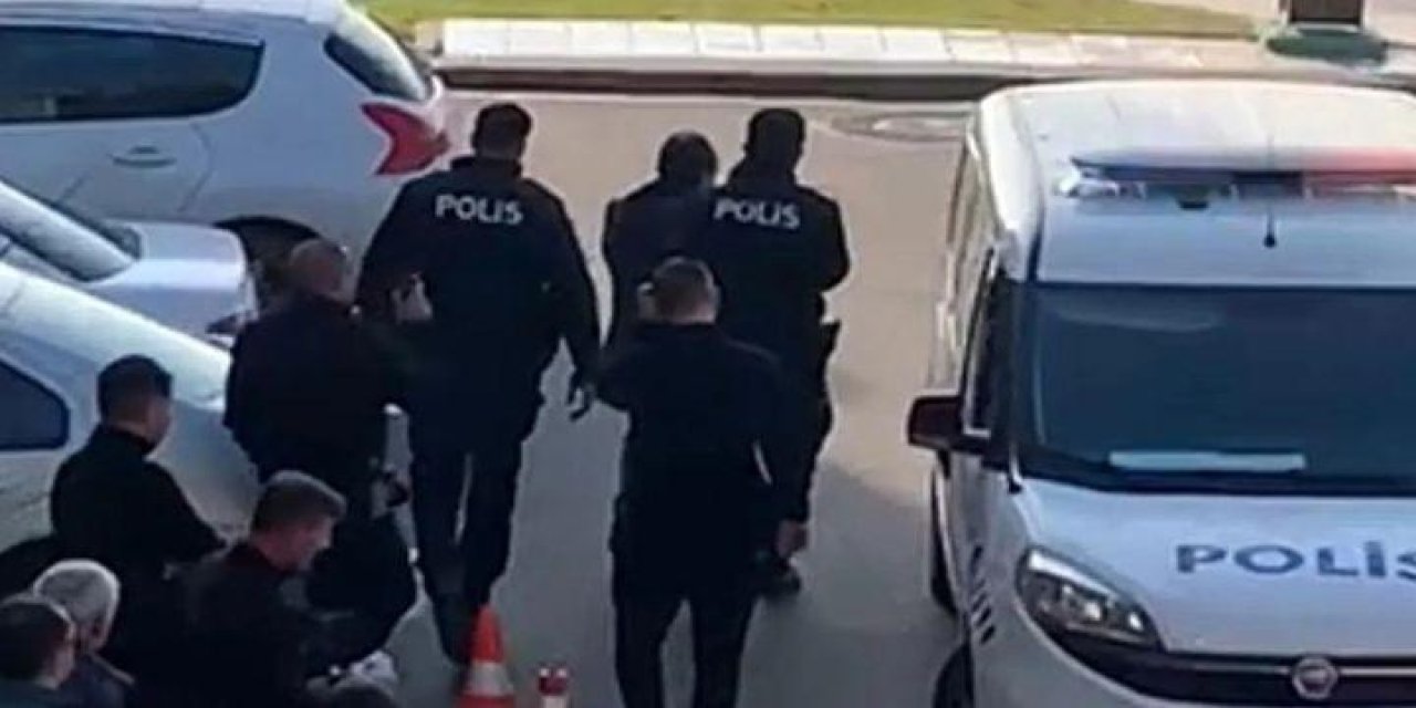 Anıtkabir'de 'şeriat' sloganına tutuklama