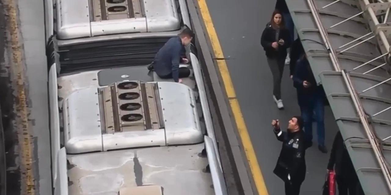 Metrobüsün üzerine çıkan fenomen yakalandı: İETT şikayetçi