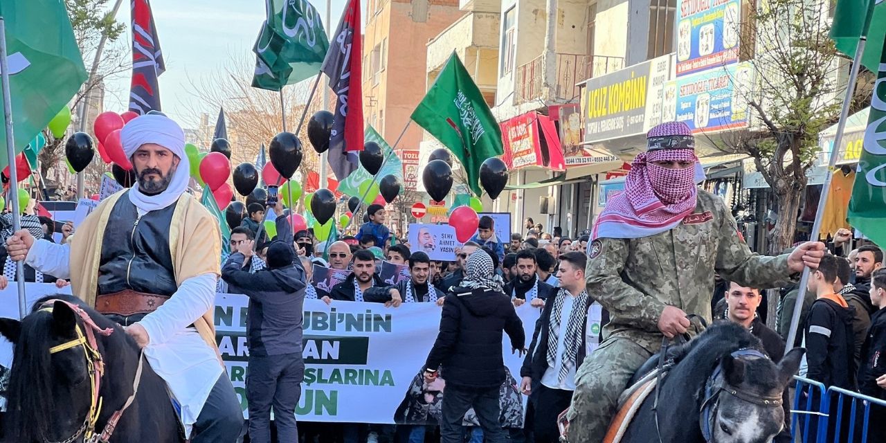 HÜDA-PAR'dan 'Hamas'a selam' yürüyüşü