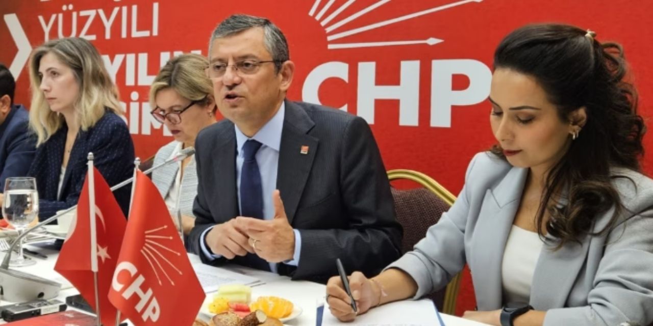 CHP MYK'dan Aydın'da Özlem Çerçioğlu, Antalya'da Muhittin Böcek ile devam kararı