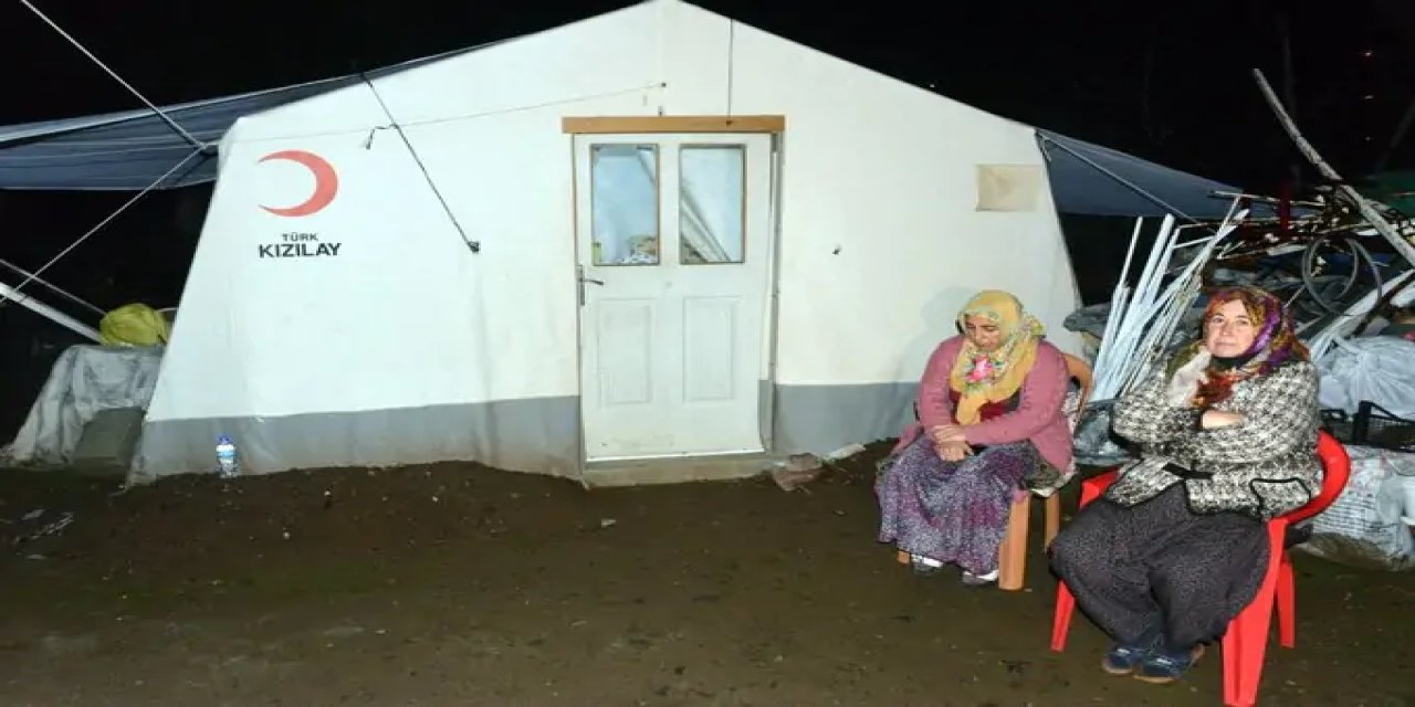 Saldırıda evlatlarını kaybeden depremzede aileye 10 adet ısıtıcı verildi