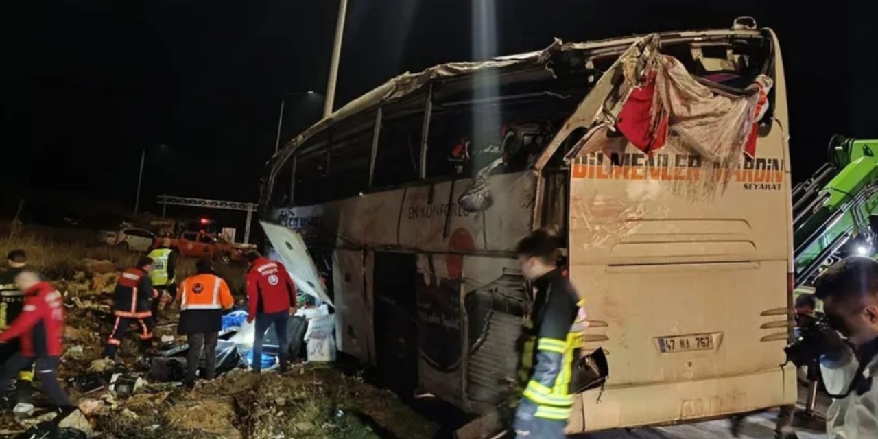 Mersin'de yolcu otobüsü devrildi: 9 kişi hayatını kaybetti