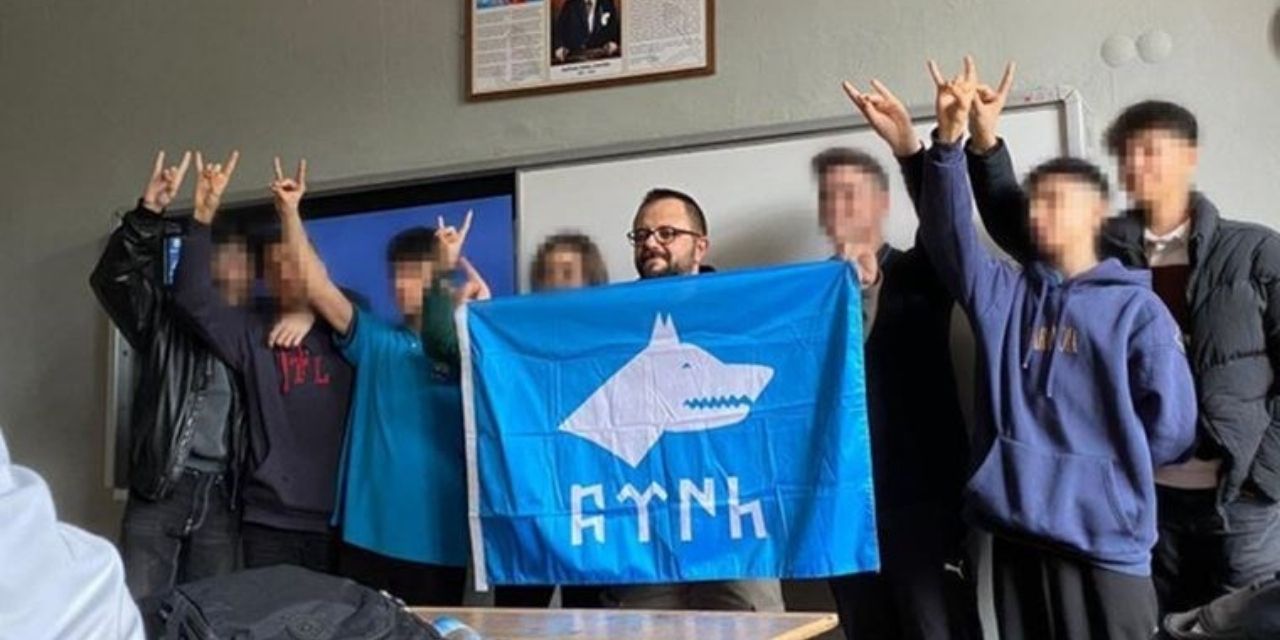 Okulda Göktürk bayrağı açtılar: Suç duyurusunda bulunulacak